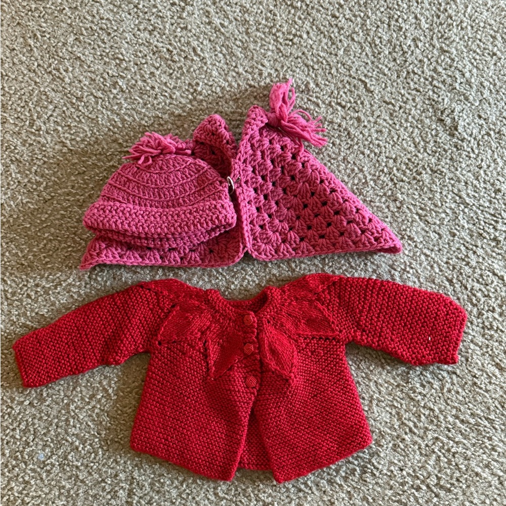 Knitted Hats and Sweaters for Dolls - Picture 3 of 4